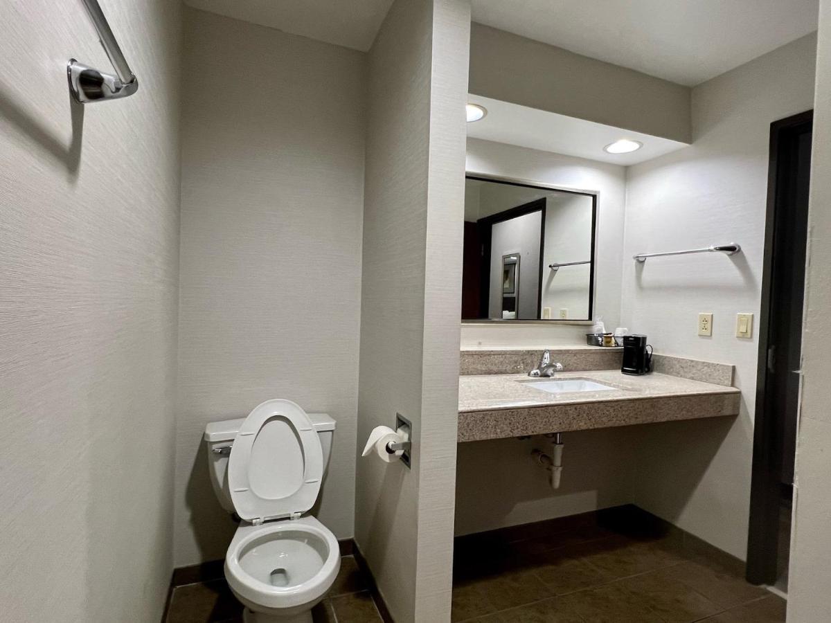 Hometowne Studios & Suites Washington Esterno foto