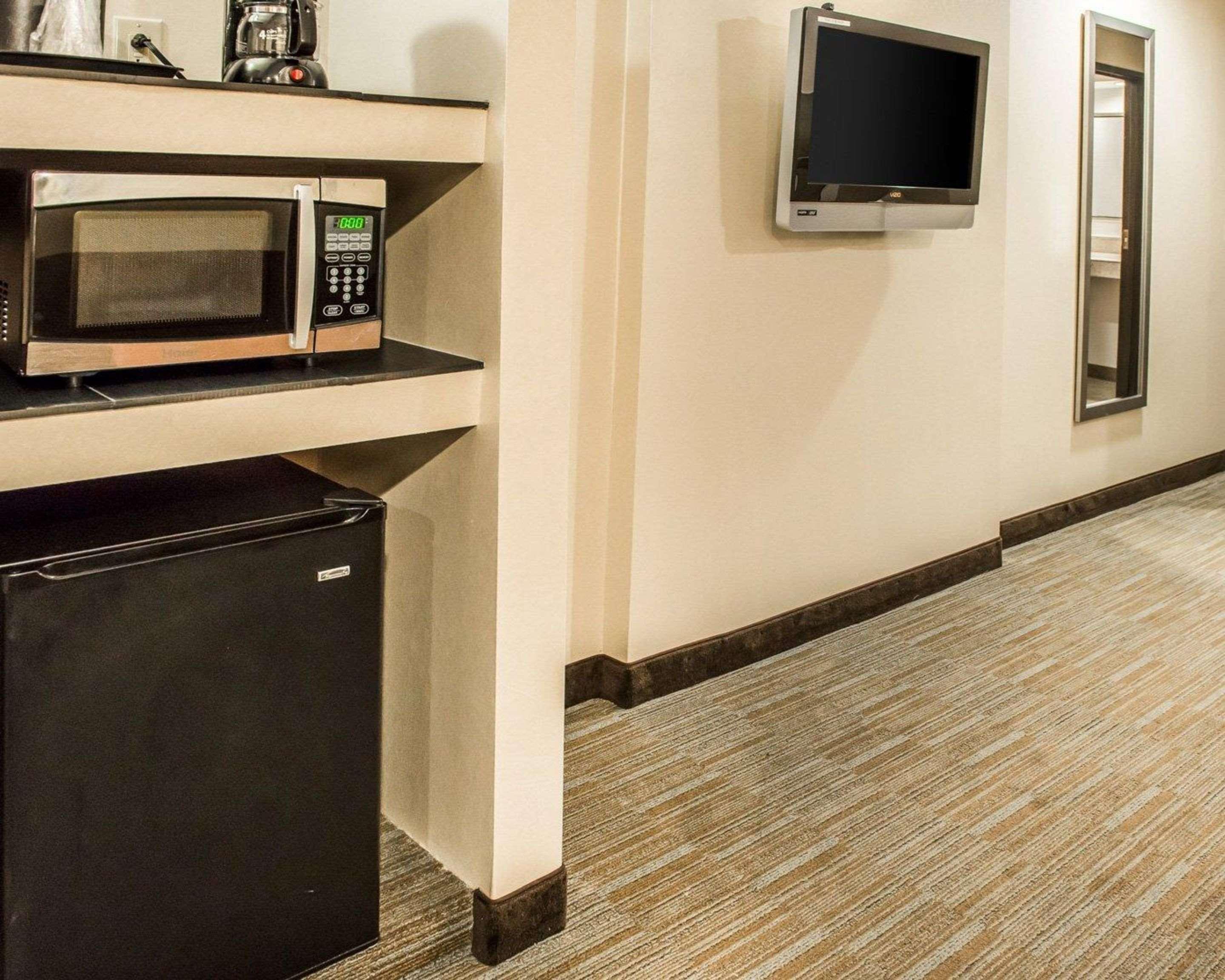 Hometowne Studios & Suites Washington Esterno foto