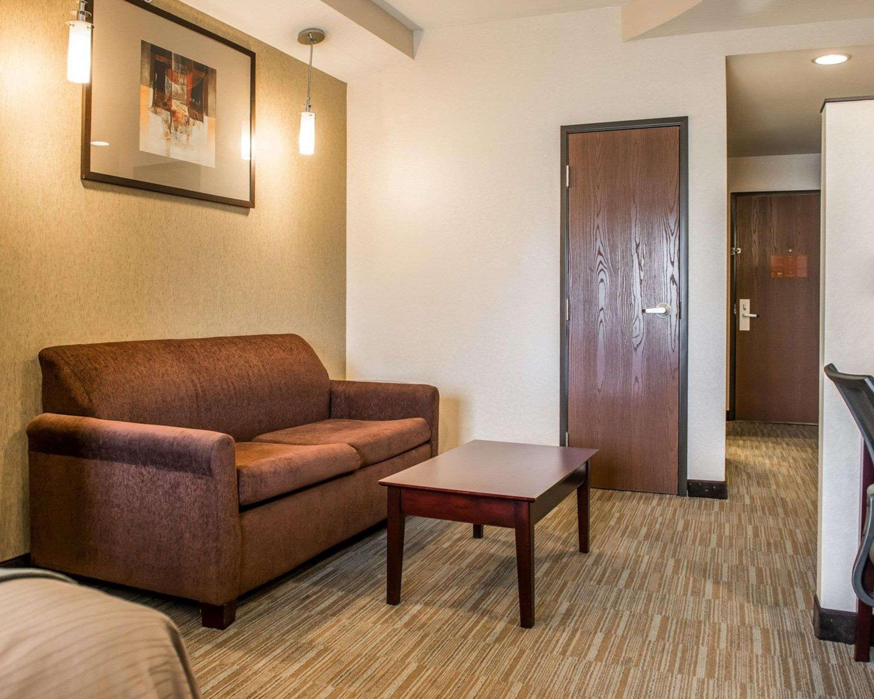 Hometowne Studios & Suites Washington Esterno foto