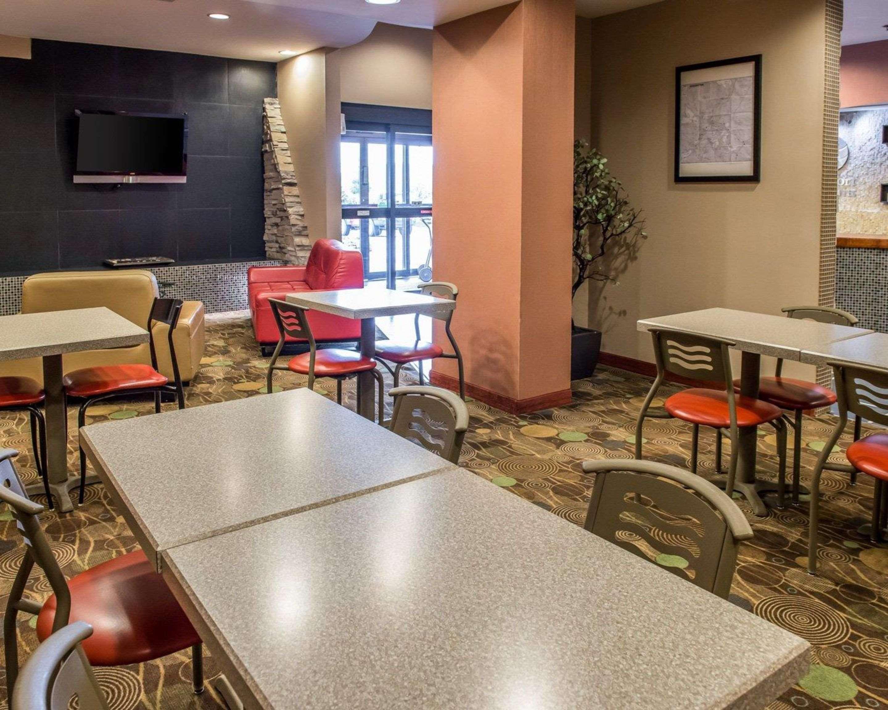 Hometowne Studios & Suites Washington Esterno foto